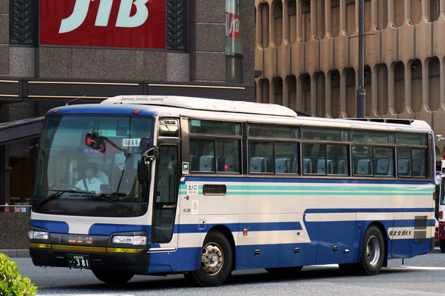 L200 381@