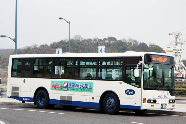 R200 557