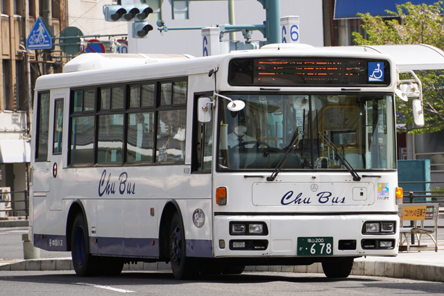 R200 678
