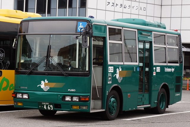 L200 469