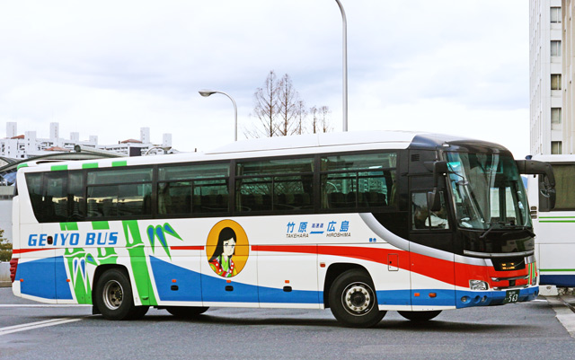 R200 563