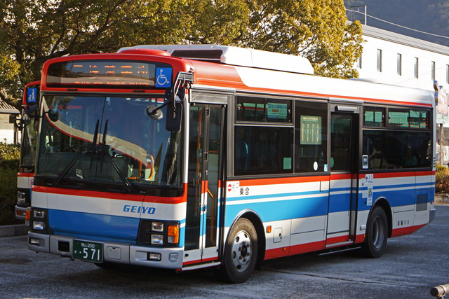 R200 571
