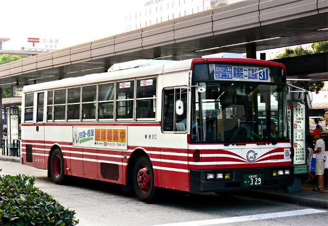 L200 329
