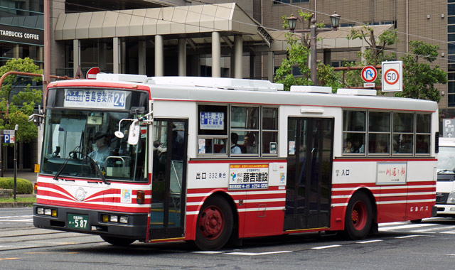 L200 587