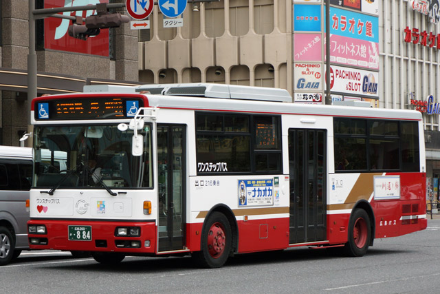 L200 884@O