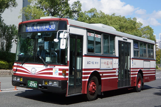 広島22 く3987 ラッピング無し