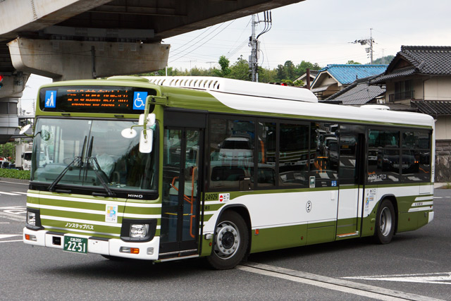 L200 2251