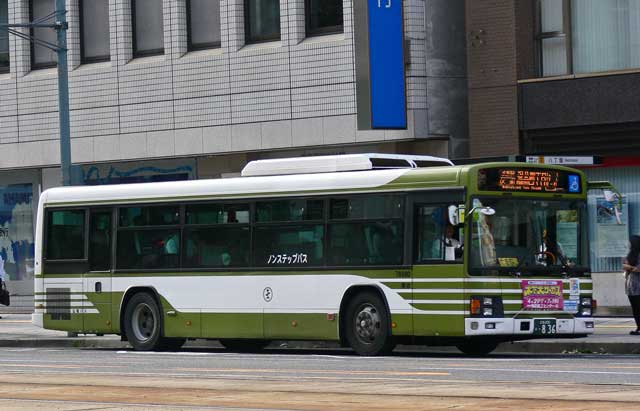 L200 836@mXebvoX