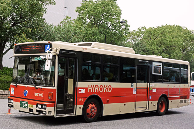 L200 1075