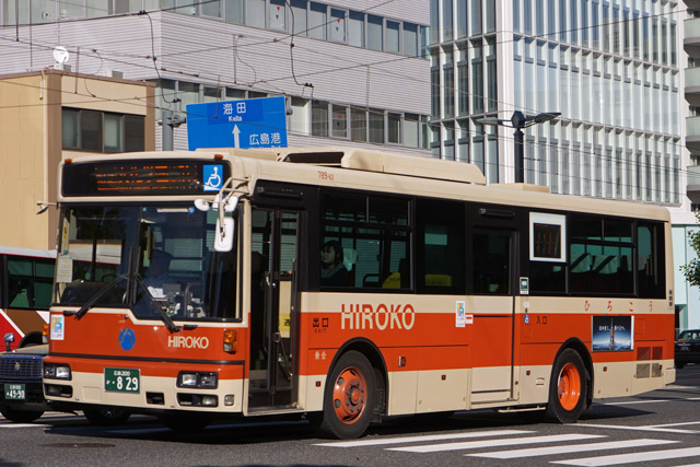 L200 829