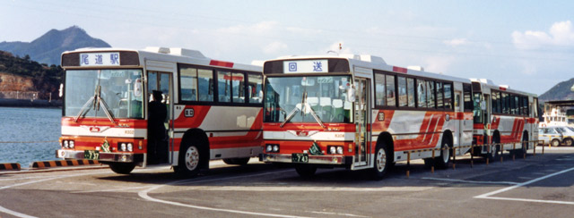 R22 743