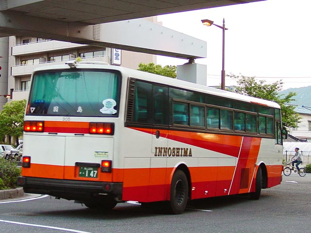 R200 147