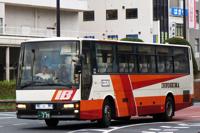 R200 235