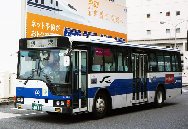 L22 4044