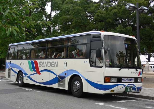 R200 445