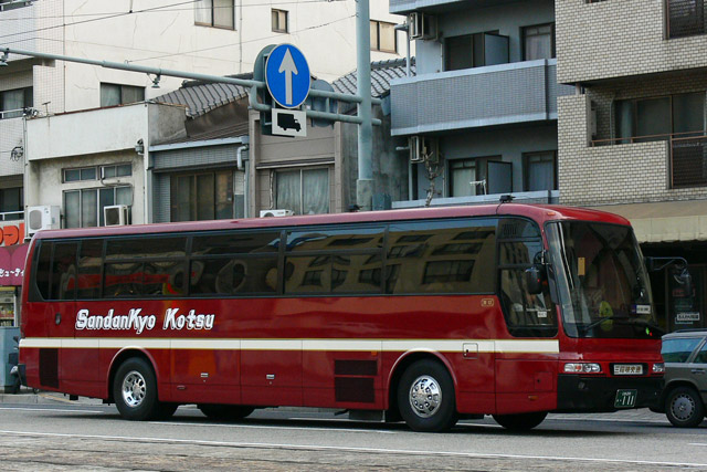 L200 111