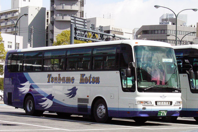 L200 674