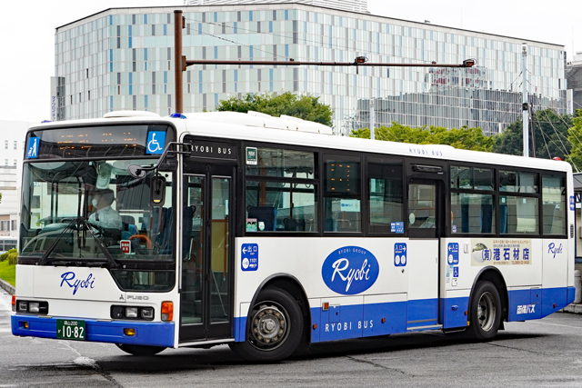 R200 1082