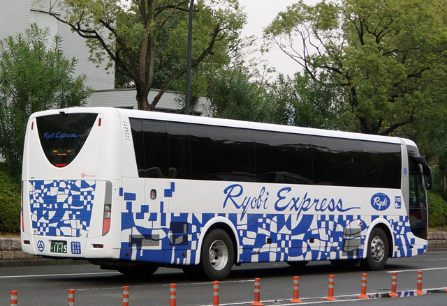 R200 1115