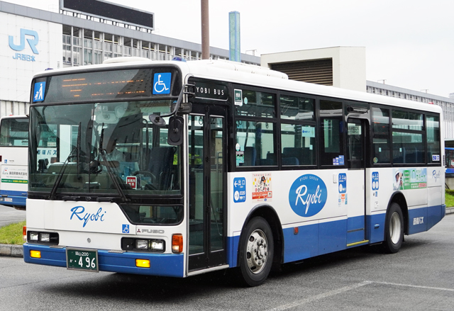 R200 496