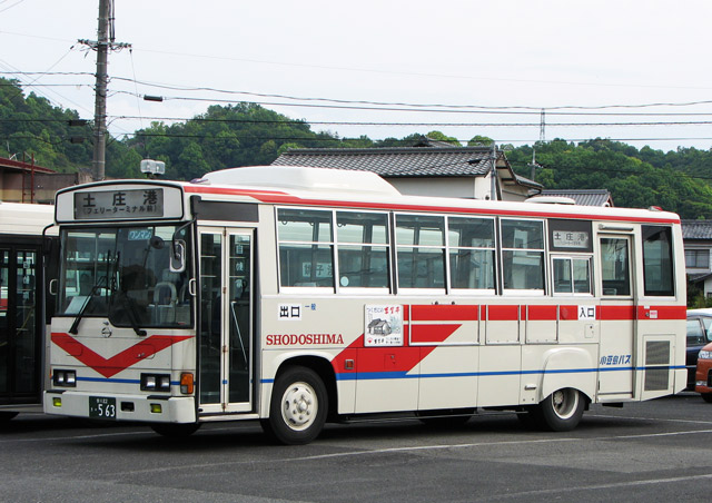 22 563