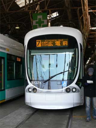 ５１０２正面