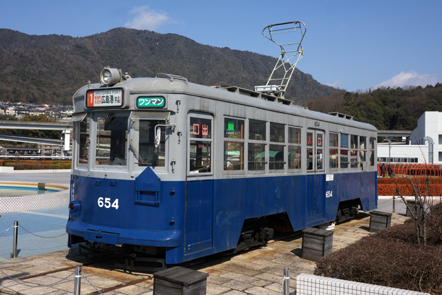 ６５４号　方向幕に「原爆ドーム前」の文字