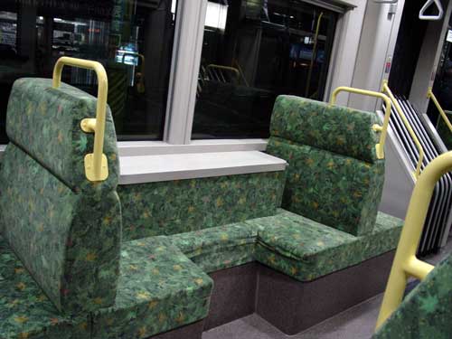 先頭車両の車輪の部分