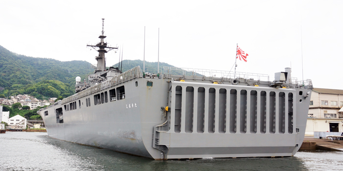 LST4002 @D